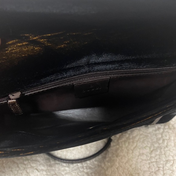 Vintage Gucci velvet purse - Picture 10 of 11